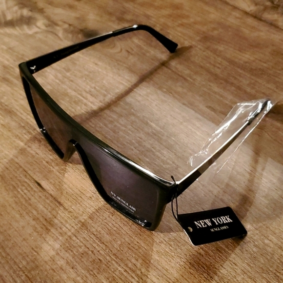 Sunglasses - Picture 2 of 4